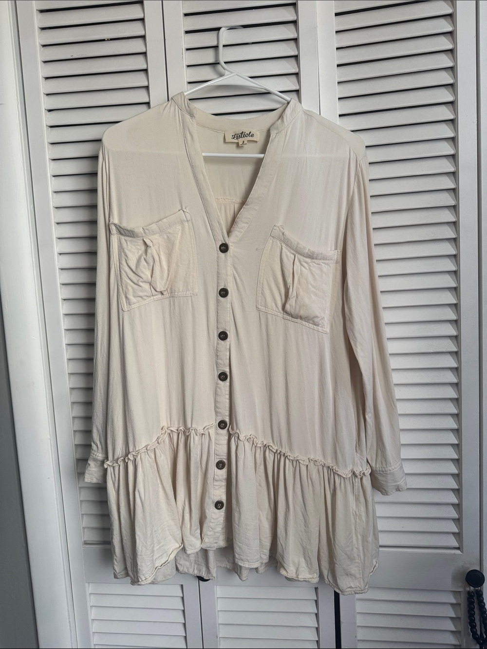 Listicle Cream Button-Front Tiered Long-Sleeve Dress